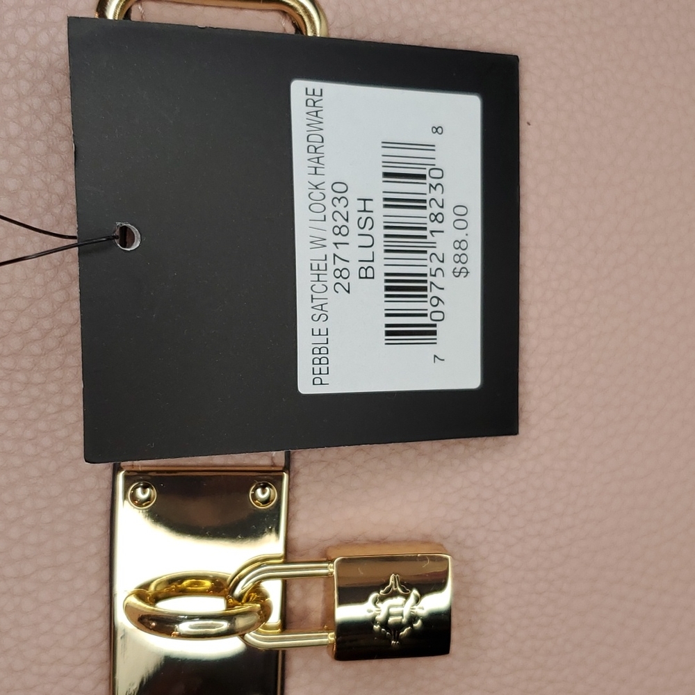 🎉HP🎉Nanette Lepore 💖NWT💖 Mini Light Pink Vegan Leather Crossbody Purse!💖💖 - Picture 8 of 12